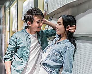 黄opop 0.03:复古像素赛车,挑战零点零三秒的极速艺术-2