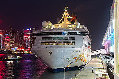 伪V：当引擎低语时，伪造的轮胎在真实街道上留下虚拟印记-2