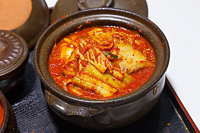 男生男生差差差：竞速场上的不完美兄弟，碰撞中升温的友情之旅-4