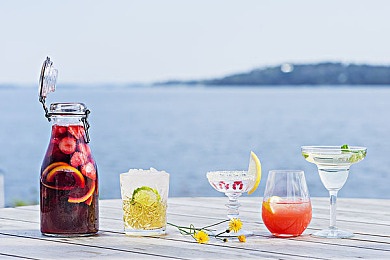 黄色app大全2023：极速狂飙新标杆，亮黄超跑席卷移动竞速赛道-2