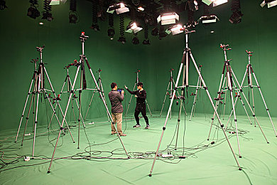 小孩拉大车小学同学母亲：温情卡牌新作今日上线，以家庭羁绊重塑策略游戏体验-2