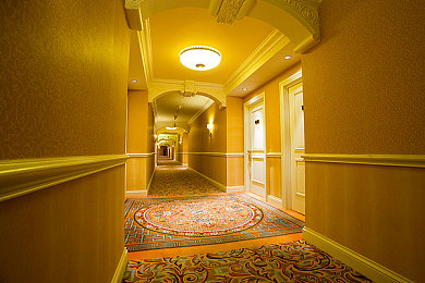 红桃视频成人入口：极限狂飙，征服环形山赛道，体验专业驾驶改装乐趣-4