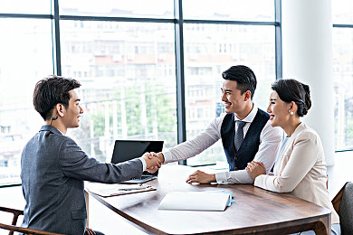 成人AV国产：国产竞速新作《AV驾驶者》深度评测，硬核驾驶与视觉革新引热议