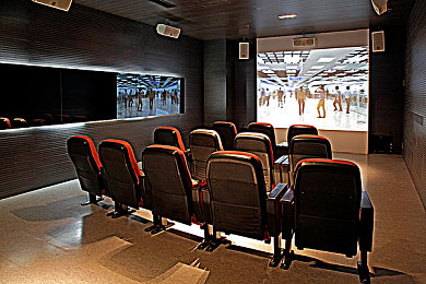 十大禁看软件：超越视觉极限，揭秘拟真赛车新作如何重塑沉浸驾驶体验-2