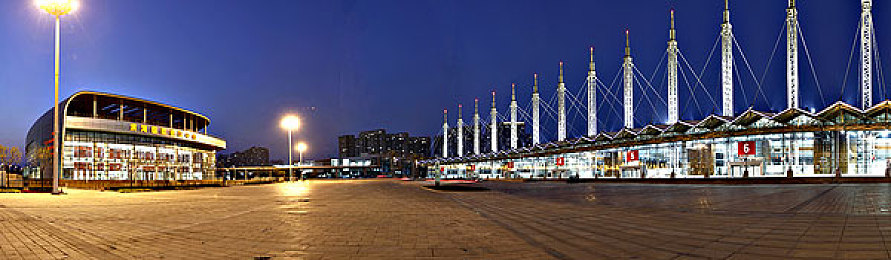 成长AV：墨西哥画卷中的机械进化诗篇