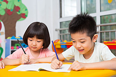 打扑克又叫疼又叫疼又不盖被子:策略轮盘,极速狂想与机械心跳的博弈诗篇-3