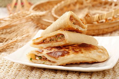 东京热αpp：极速穿梭未来都市，霓虹赛道点燃指尖狂飙-3