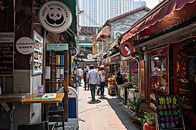 国产区 一区:华夏极速复兴之路,驾驭国产赛车驰骋文化赛道-4