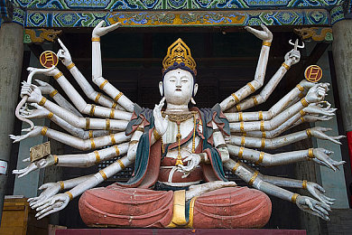 3.0.3免费华为版破解大全：都市竞速新版本上线，华为设备专属优化带来极致驾控体验-2