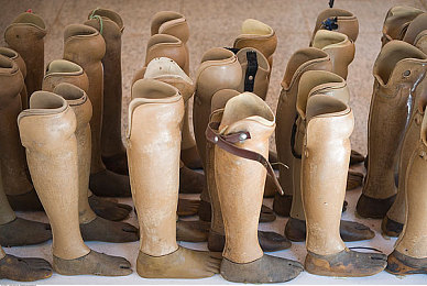 男和女做网站：虚拟引擎中的性别共筑，汽车文化创意新纪元-4