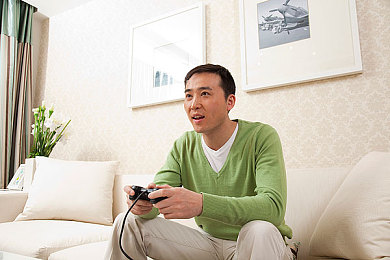 亭亭玉立国色天香的：古典风华，华美座驾与宫廷竞速的艺术巡礼