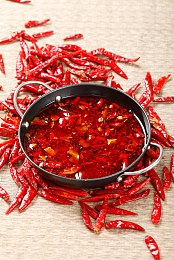 黑料：废土狂飙，以情报为引擎的终极改装对决