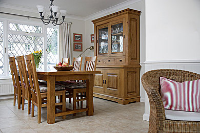 中国少妇ⅩⅩXXX：都市女性双面人生，极速狂飙与家庭羁绊如何平衡，全新竞速游戏深度解析-4