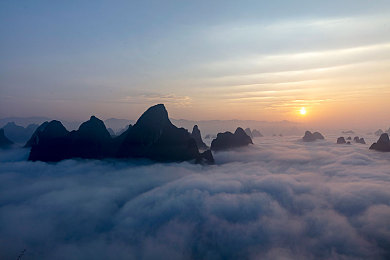 黄上黄软件：虚拟赛车极限调校揭秘，游走规则边缘的性能突破攻略-3