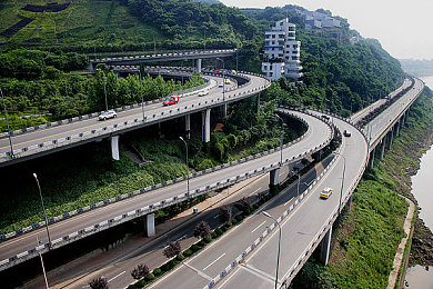 黄色软件下载.3：极速都市，传奇车手的特殊订单与改装之旅-2