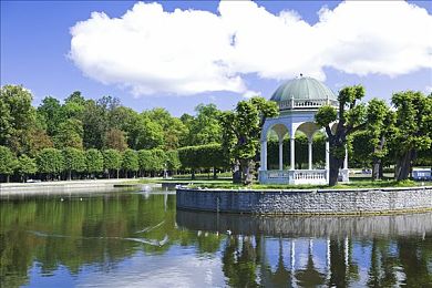 91麻豆天美传媒在：虚拟偶像驶入赛车游戏，开启沉浸驾驶新纪元-2