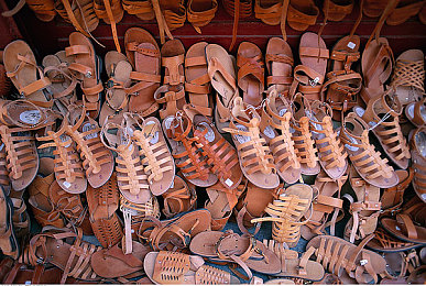 公交车上内裤滑进去了会怎么样：都市通勤隐藏挑战，尴尬情境化身爆笑生存模拟-4