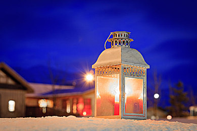 乱视频网站:故障美学赛车游戏霓虹故障极速重构发布,挑战视觉与操控新维度-3