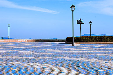 男人来桶：硬核驾驶新作颠覆性物理引擎，体验驯服钢铁猛兽的操控革命-2