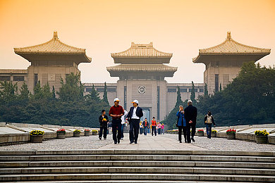 少年被绑住强行榨精:《极速榨取:街头争霸》正式发售,高压竞速玩法引爆玩家极限挑战-3