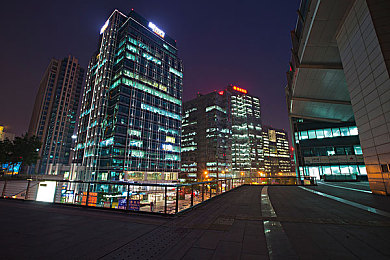 乱轮国产：驾驭工业史诗，重塑时代车魂的竞速狂想-3