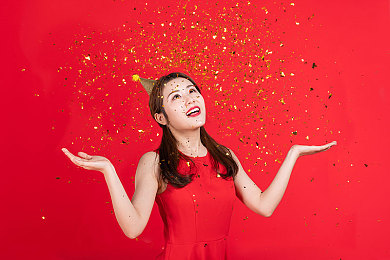 三上悠亚被c哭是哪一部：虚拟偶像竞速新作今日上线，深度解析角色养成与硬核赛车融合体验-3