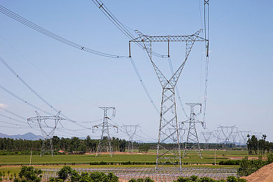 男女黄色软件：极速调色师革新竞速体验，用色彩能量开启视觉竞速新赛道-1