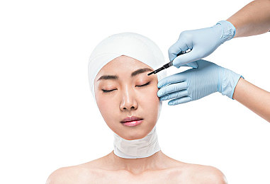 国产女人乱伦：百年家族，三代女性的传承与自我重构之旅-3