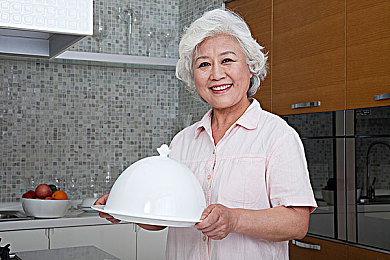 红猫大本猫营点211：极速狂飙与战术生存，废土世界中的终极竞逐挑战-3