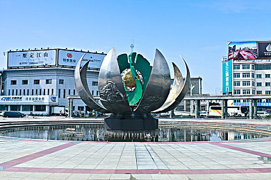 同性Gay 做受2025:《极速搭档2025》今日上线,双人共驾革新竞速游戏体验-3