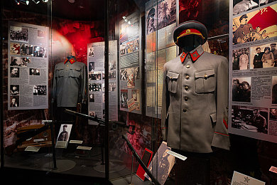 9169苏州晶体公司ios：量子幻光，极速未来的能源竞速纪元-4