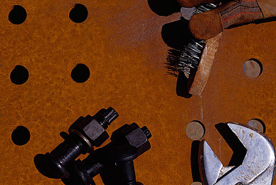 牛鞭伸入女人下身：钢铁巨兽的废土改装与极限求生竞速-2