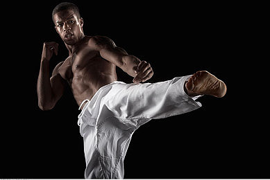 从客厅到厨房一直到卧室：家居赛道狂飙，微缩世界竞速新体验-3