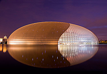 亚洲精品一区二区三：赛车游戏分级竞速艺术揭秘，从入门到殿堂的驾驶进阶全攻略-2