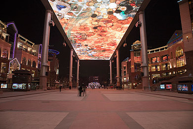 爱情岛亚洲自拍品质:光影交织的邂逅,滤镜下的心绪迷宫-4