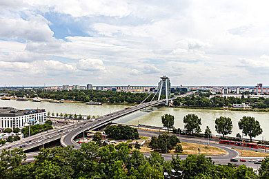 成人Av影片：霓虹夜幕下的极速烙印，街头车魂与光影竞逐-3