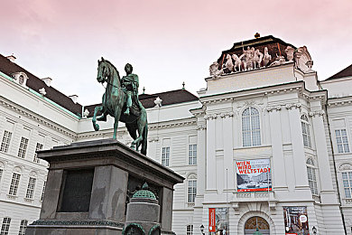 挠黑袜脚心+折磨+抹油+哭喊+刺激:赛道刑房:极限压力下的竞速意志与生理模拟试炼-3