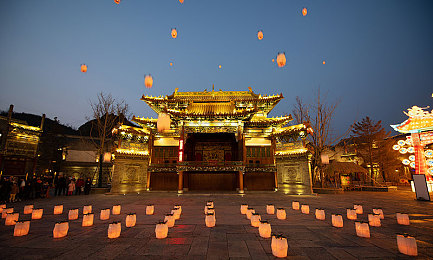 性直播软件平台：虚拟竞速新纪元，双线操作引爆赛道与直播狂潮-2