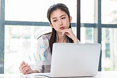 小黄人免费观看电视剧的特色:香蕉频道狂飙,像素竞速与电视狂欢的奇妙之旅-4