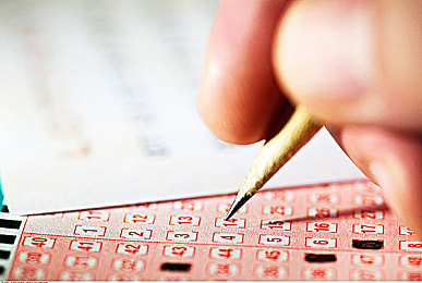 国产淫片AV：华夏极速，先进座驾的虚拟研发与竞速征程-5