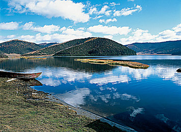 牛鞭伸入女人下身：钢铁巨兽的废土改装与极限求生竞速-3