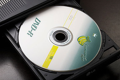 麻豆天美传媒av：未来都市竞速新作发布，沉浸式驾驶与传媒任务引爆热潮