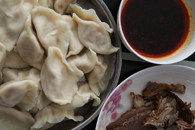 真人拔萝卜网站：极速狂飙，智慧争夺，开放世界赛车竞技新体验-3