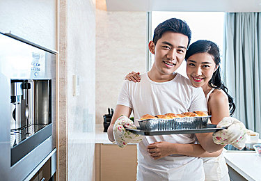 黄色网页版：像素风赛车新作发布，硬核驾驶体验颠覆怀旧游戏认知