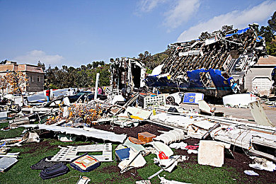 《三上和崧泽小职员》最高恋人：通勤心跳协奏曲，方向盘上的恋爱竞速之旅-2