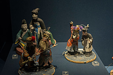 水母娘娘40公分消失术什么意思：竞速游戏惊现高阶技巧，隐身超车引爆玩家热议-3