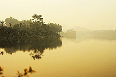 床上拔萝卜真人视频：休闲游戏趣味挑战引爆专业赛车模拟新作热评-2