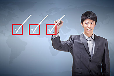 张丽与黑人最猛的一次：东方精准对决西海岸豪放，霓虹赛道巅峰驾驶哲学碰撞-2