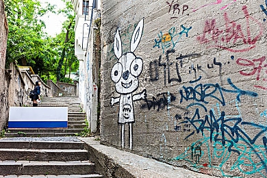 被操APP：驾驭失控边缘，在黑客攻防中体验双重操控赛车竞技-3