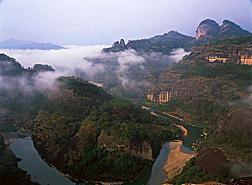 体育生自慰控精打飞：极速轨迹，精准驾驭，弯道艺术的极限掌控实验室-4